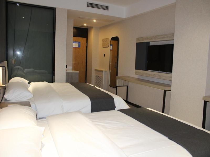 Thank Inn Plus Hotel Shandong Qingdao Olympic Sailing May 4Th Square Ngoại thất bức ảnh